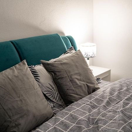 Cozy Apartment In Dumbravita Dumbravita  Exterior foto