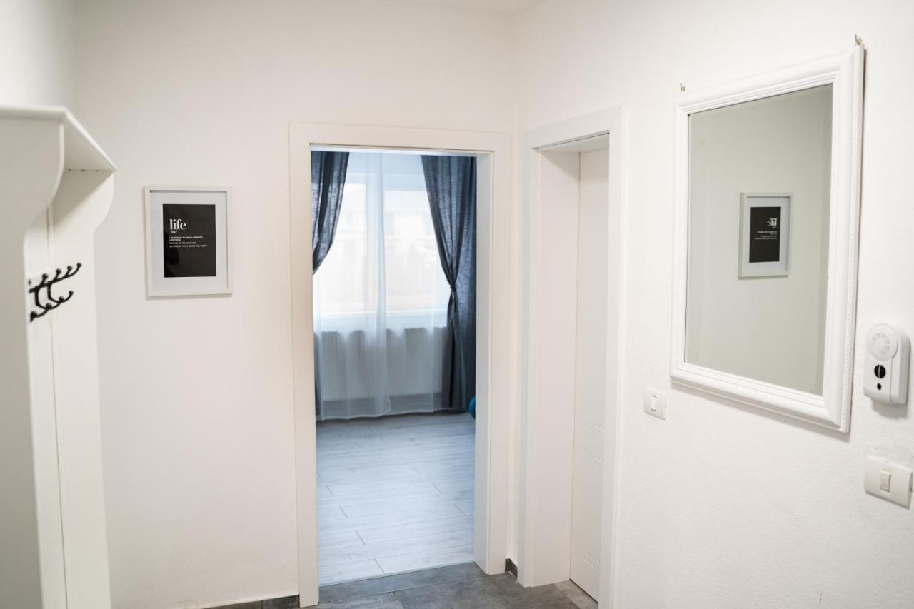 Cozy Apartment In Dumbravita Dumbravita  Exterior foto